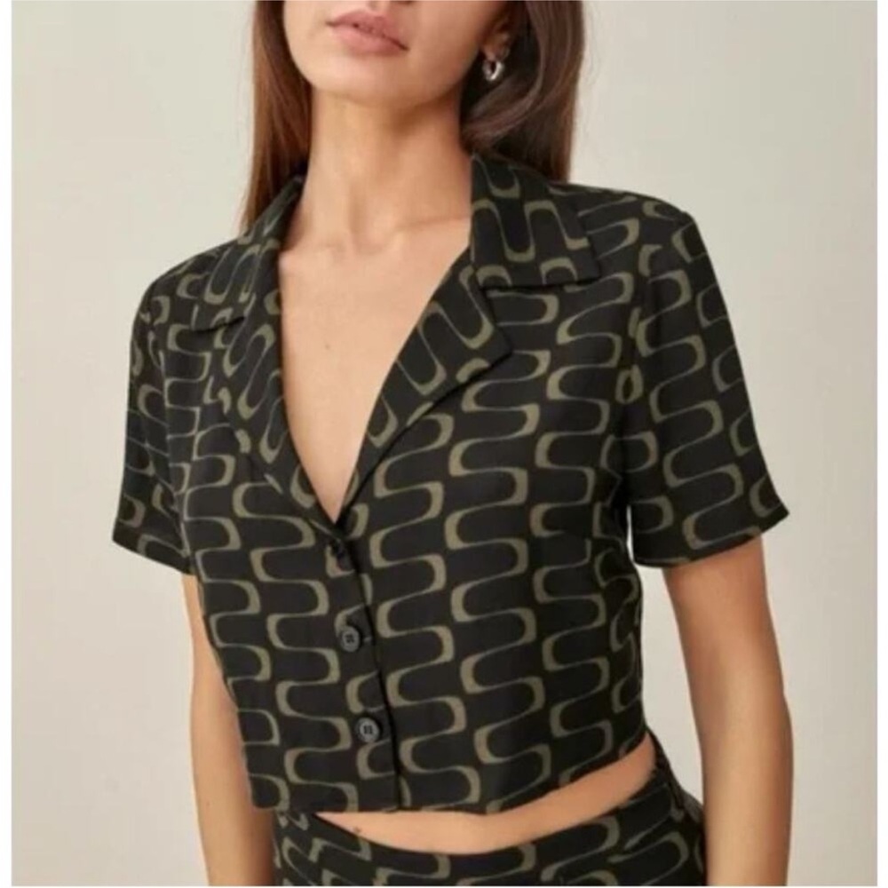 SOLD ON DEPOP NWOT Reformation Crop Top US 6 Black Brown Print Button Up